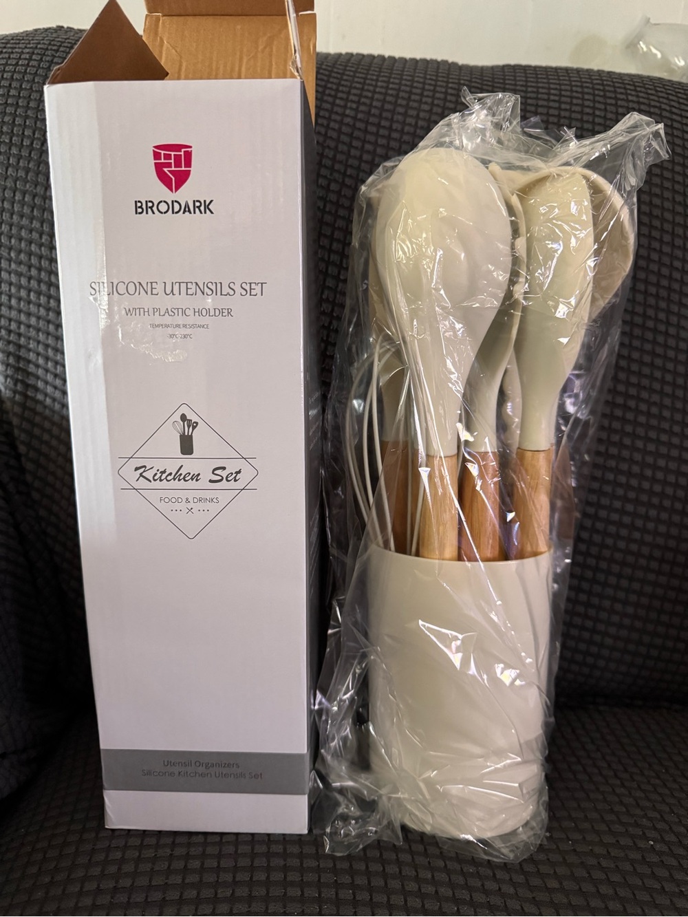 Cream Silicone Kitchen Utensil Set with Holder